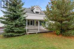 147 EAST STREET N | Bobcaygeon Ontario | Slide Image Three