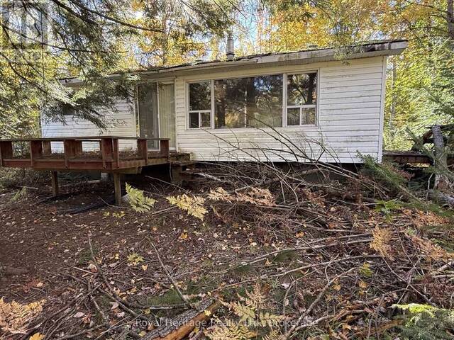 7 FIRE ROUTE 92 ROUTE Bobcaygeon Ontario, K0M 1A0 - 3 Bedrooms Waterfront Home For sale