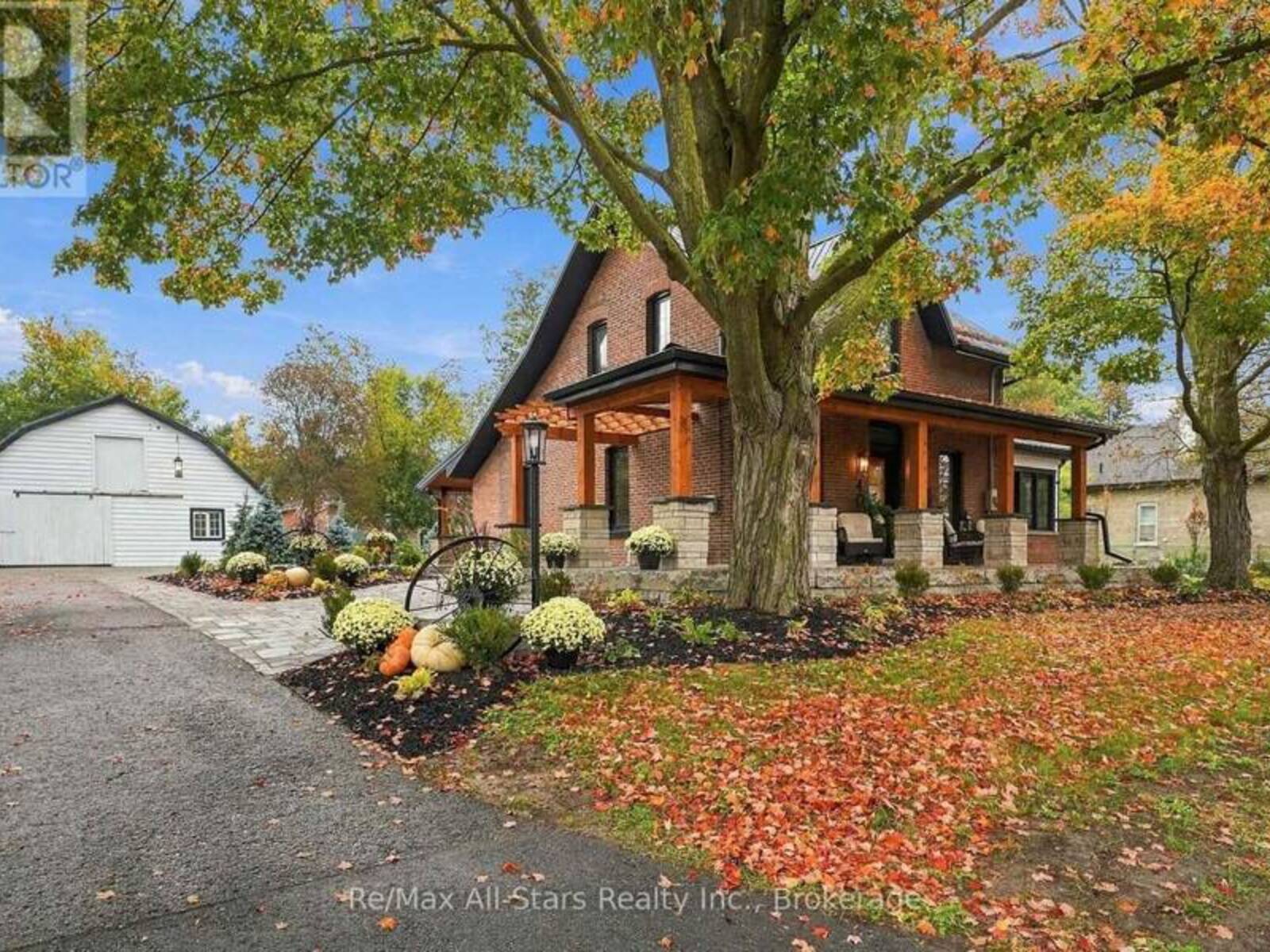 40 CAROLINE STREET, Lindsay, Ontario K9V 1T1