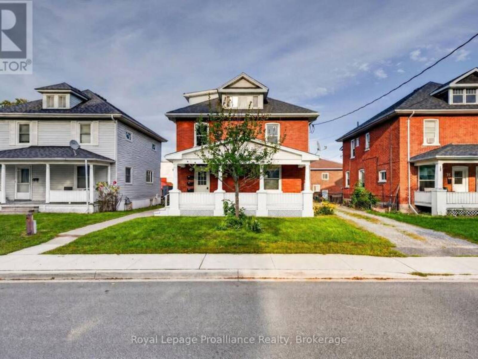 37 LORNE AVENUE, Quinte West, Ontario K8V 5B4