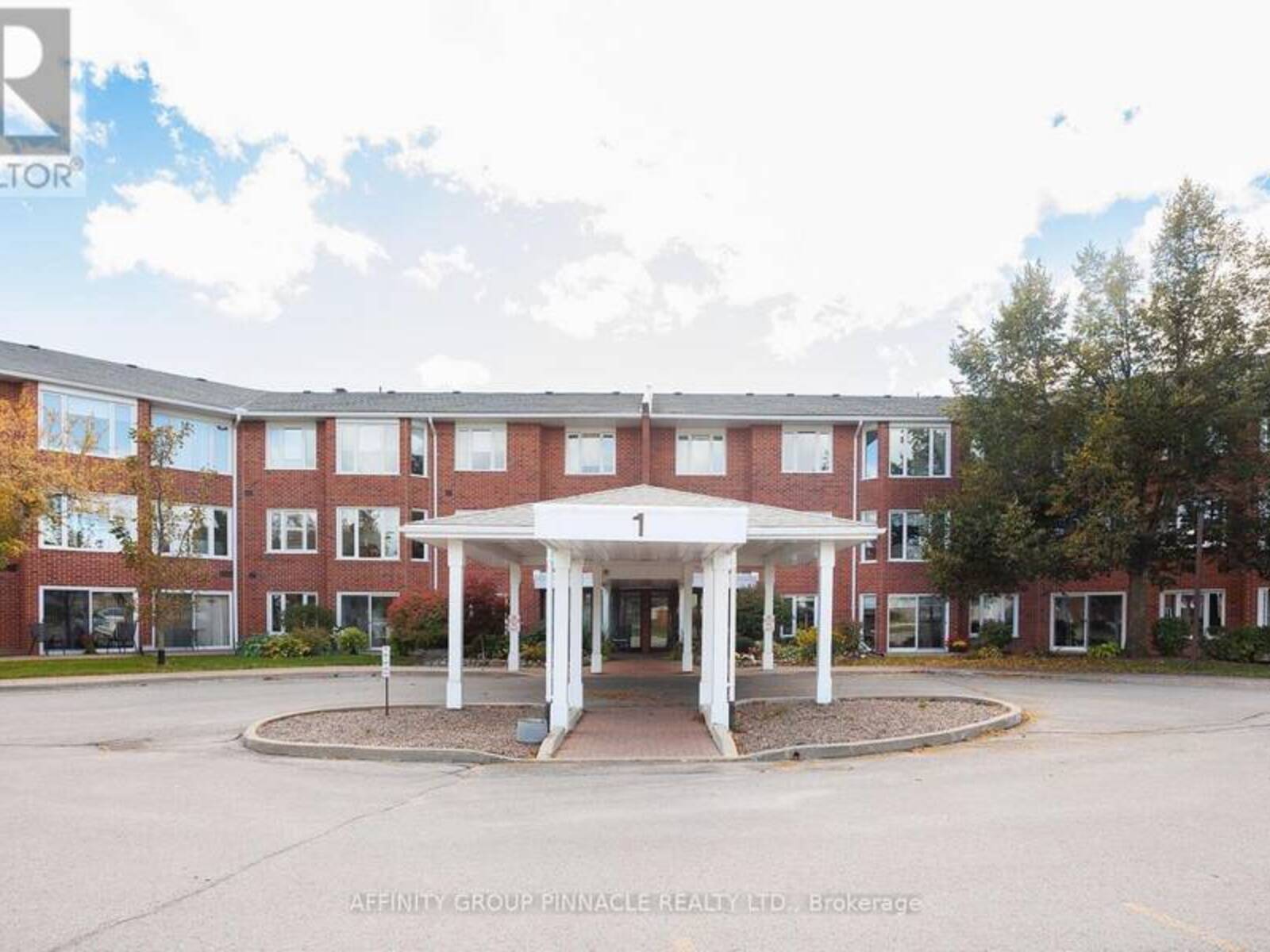 206 - 1 HERITAGE WAY, Lindsay, Ontario K9V 5P9