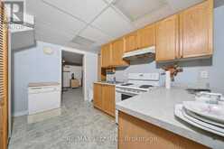 210 MURRAY DRIVE | Aurora Ontario | Slide Image Thirty-three