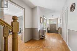 210 MURRAY DRIVE | Aurora Ontario | Slide Image Nine