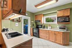 256 GROOMS AVENUE | Oshawa Ontario | Slide Image Nine