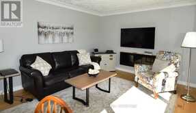 282 GIFFORD DRIVE | Peterborough Ontario | Slide Image Fifteen