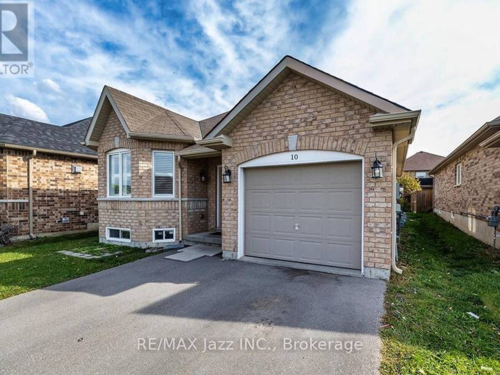 10 MILNER COURT, Lindsay, Ontario K9V 0L2