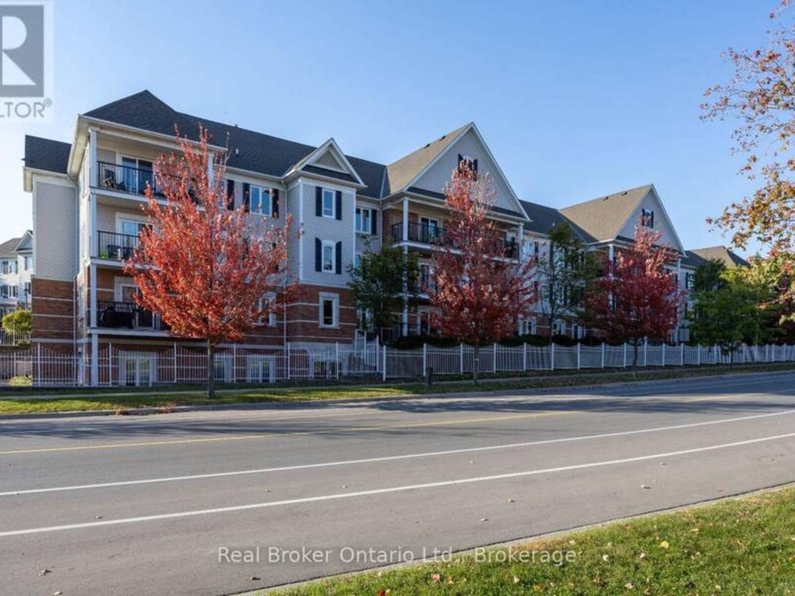 108 - 106 ASPEN SPRINGS DRIVE, Clarington, Ontario L1C 5N7