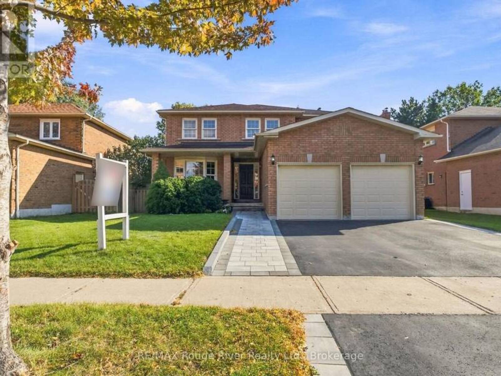 51 LOFTHOUSE DRIVE, Whitby, Ontario L1R 1W5