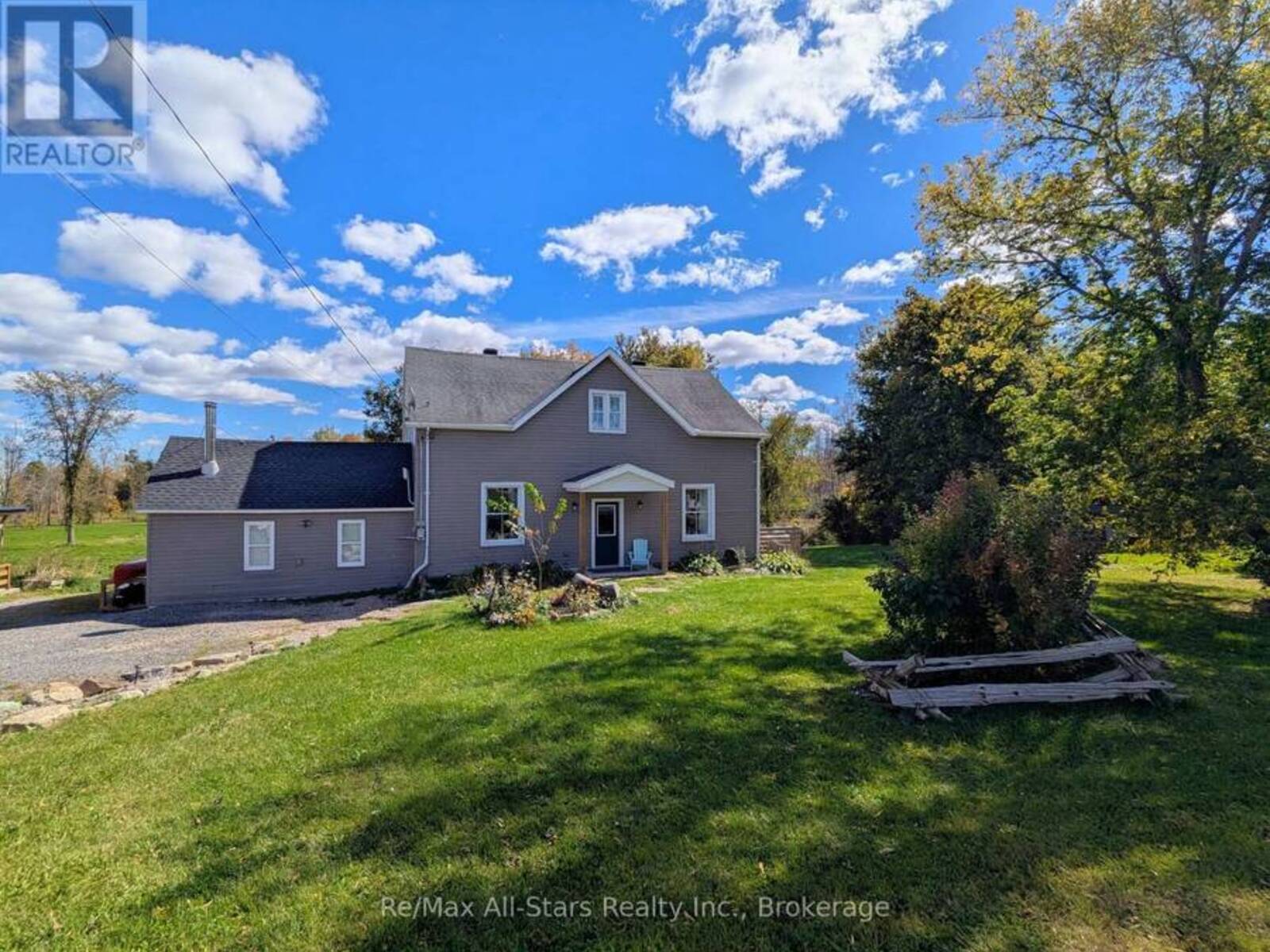 857 PERTH ROAD, Smiths Falls, Ontario K7A 4S7