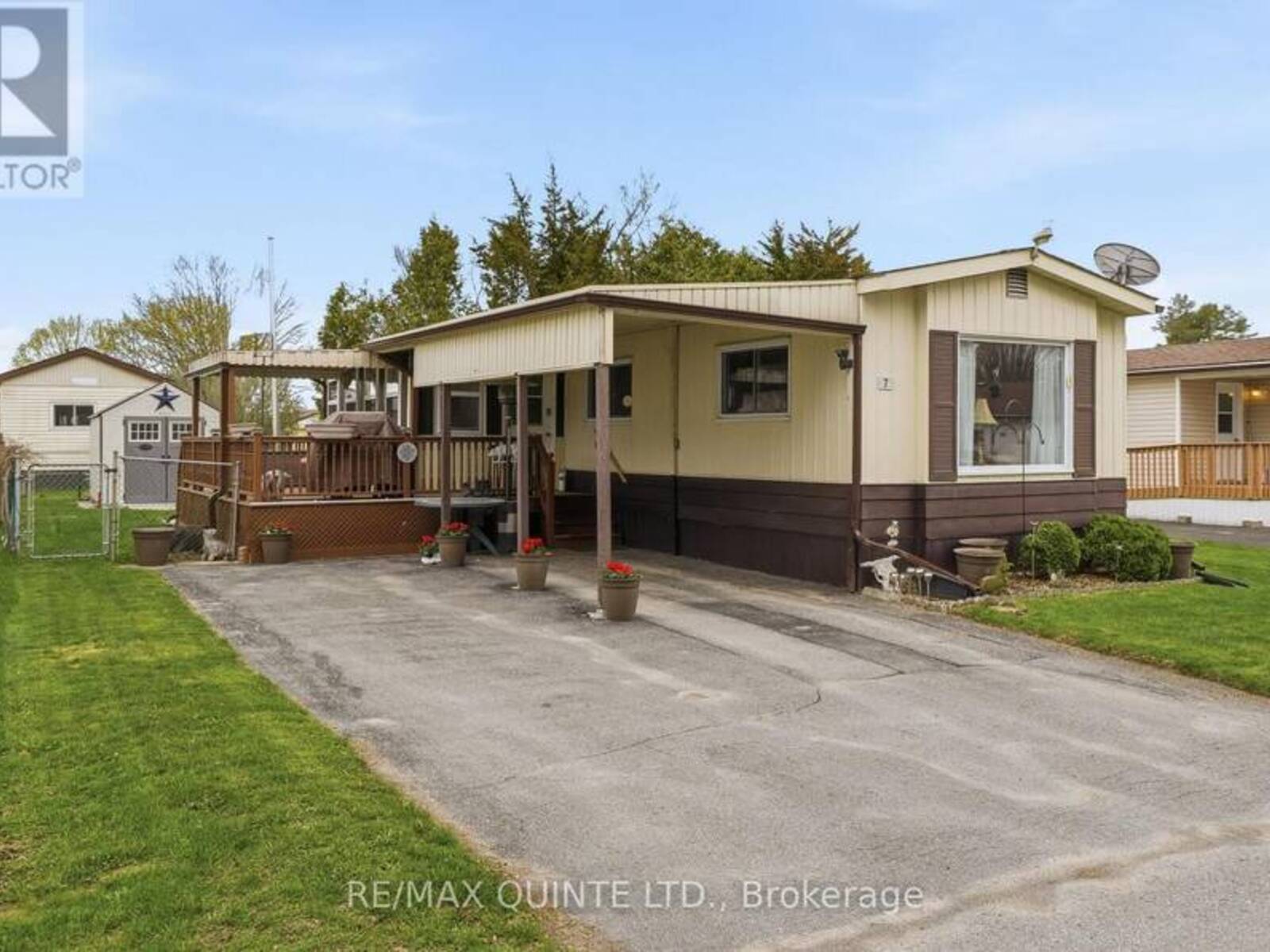 7 FINCH LANE, Quinte West, Ontario K8N 4Z3