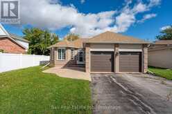 3 ELM COURT | Lindsay Ontario | Slide Image One