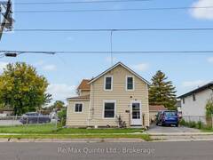 84 MOIRA STREET E Belleville Ontario, K8P 2S4