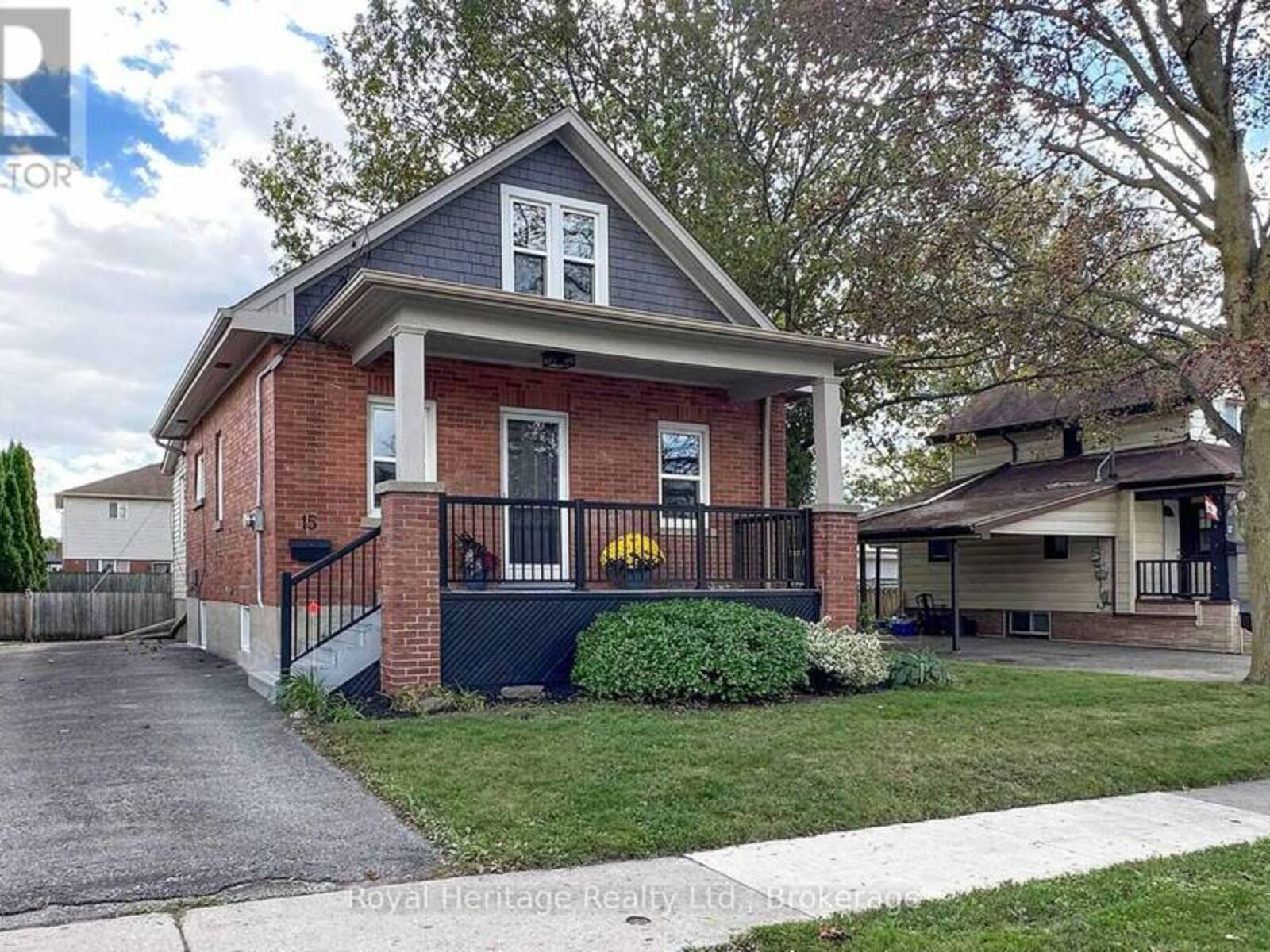 15 RUSSETT AVENUE, Oshawa, Ontario L1G 3R4