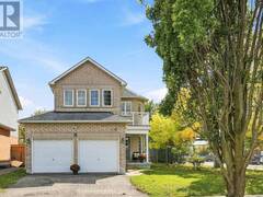 15 SPRUCEWOOD CRESCENT Clarington Ontario, L1C 5C6