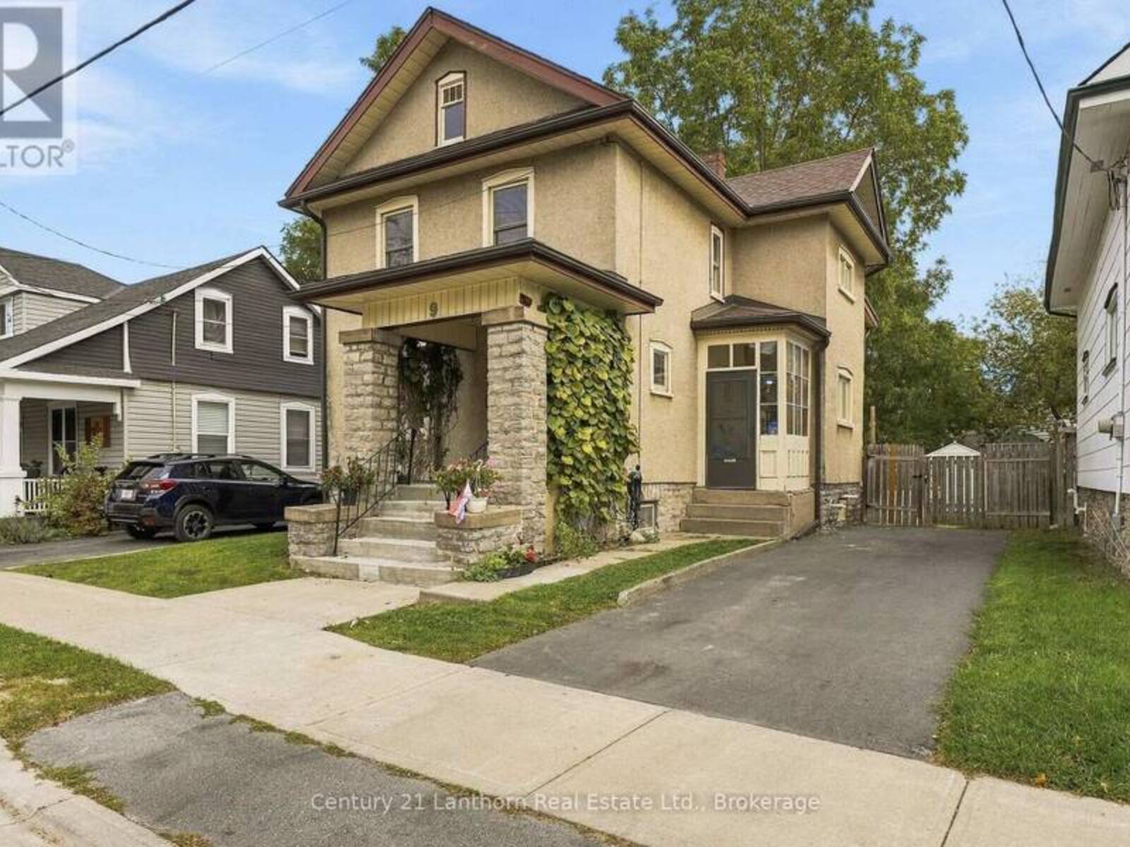 9 SOUTH PARK STREET, Belleville, Ontario K8P 2W8
