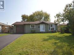 1084 NORMAN CRESCENT Oshawa Ontario, L1H 7X1