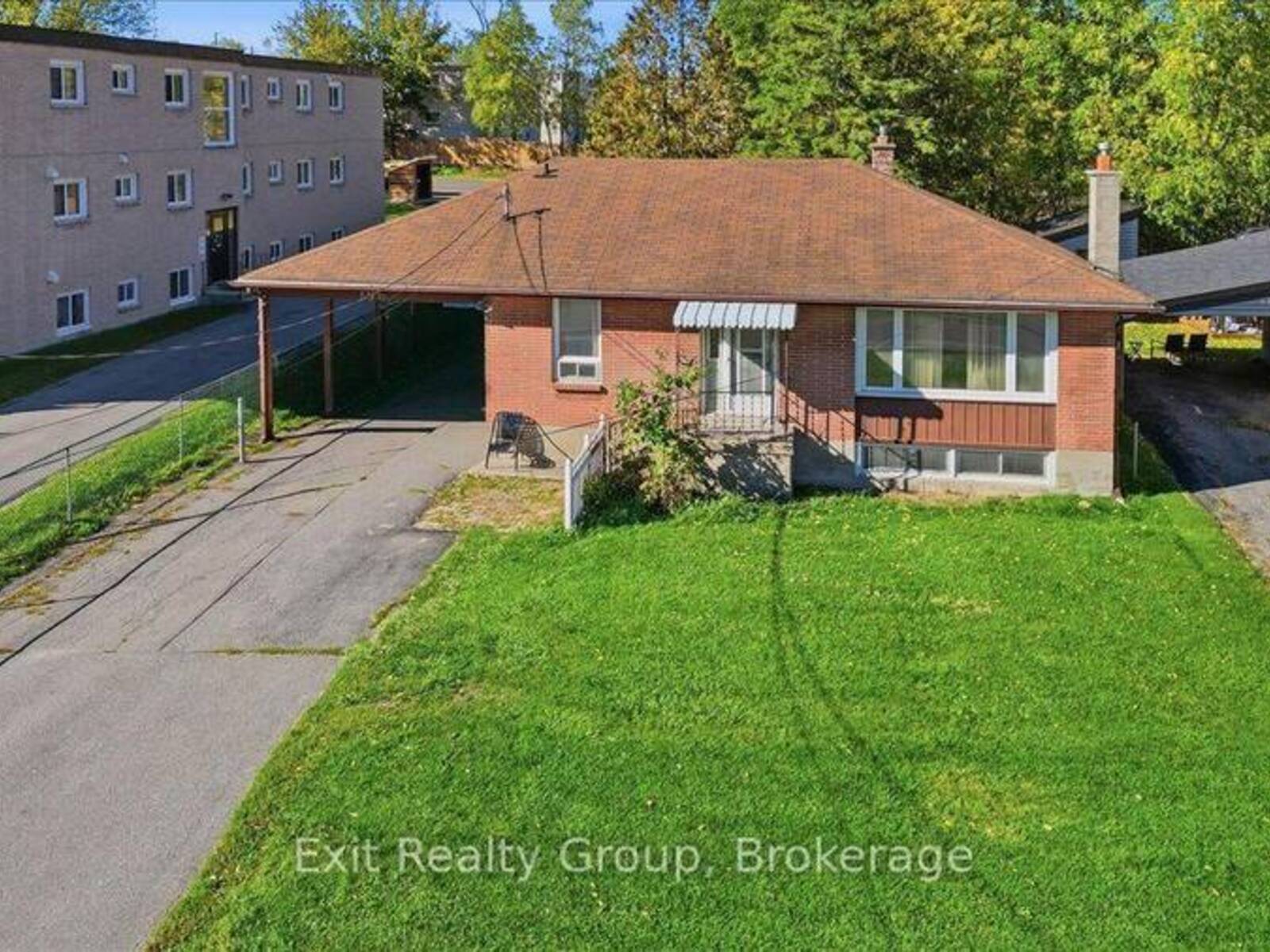 196 YEOMANS STREET, Belleville, Ontario K8P 3Y4