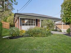 10 SUNICREST BOULEVARD Clarington Ontario, L1C 2G7