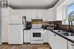 4 HARBOURVIEW CRESCENT | Prince Edward Ontario | Slide Image Eight