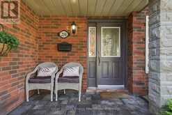 250 GLEN HILL DRIVE | Whitby Ontario | Slide Image Three