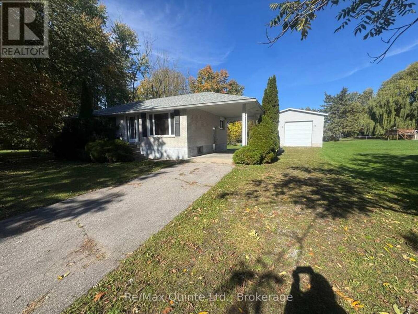 20 ROSS AVENUE, Quinte West, Ontario K8V 0N4