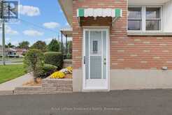 64 ELIZABETH CRESCENT | Belleville Ontario | Slide Image Four