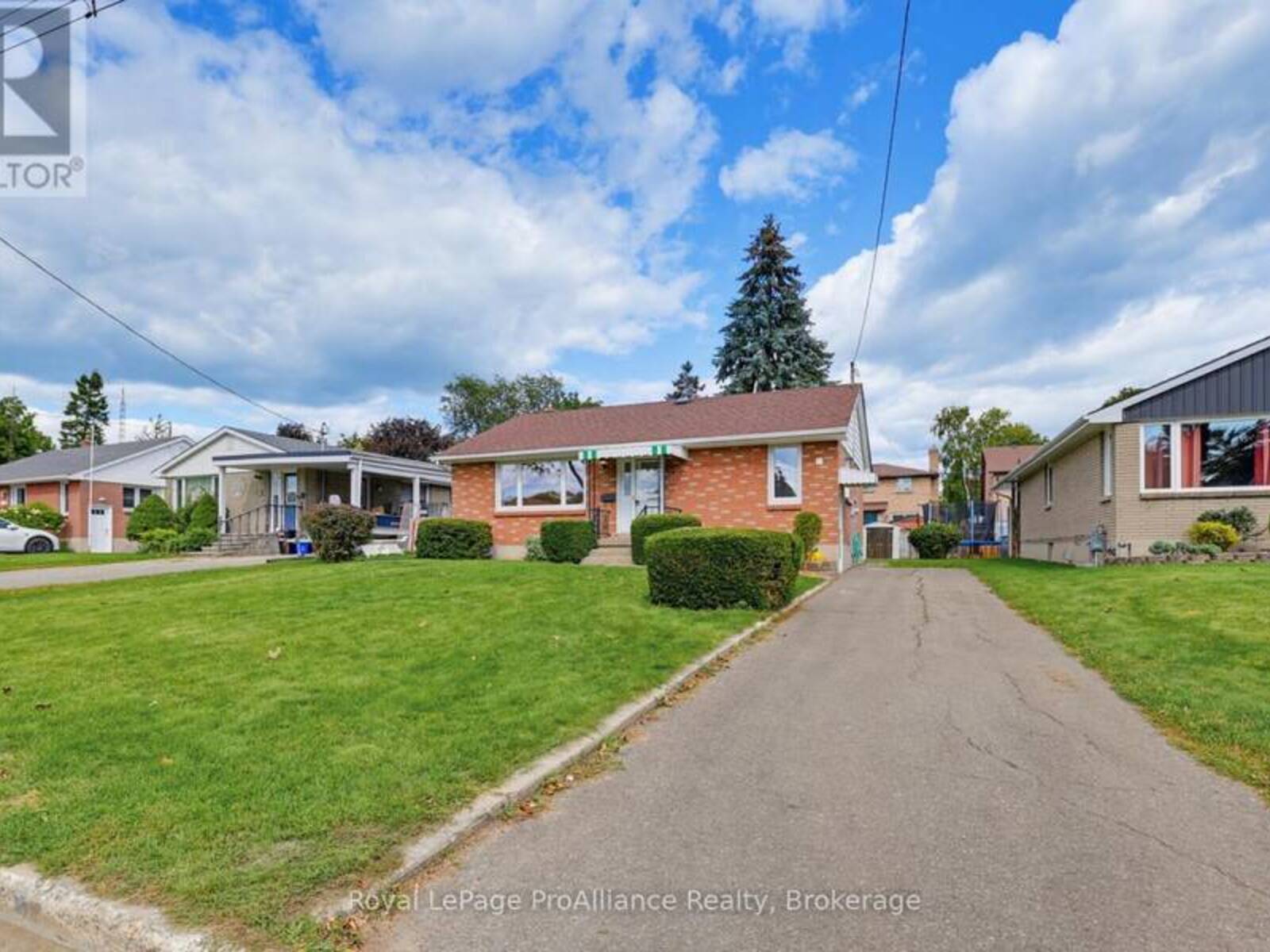 64 ELIZABETH CRESCENT, Belleville, Ontario K8N 1K5