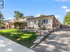 8 CALAIS STREET Whitby Ontario, L1N 5M1