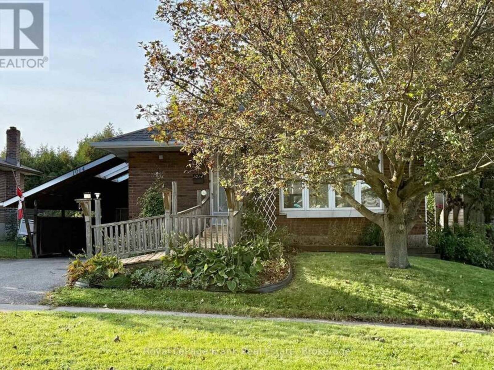 1014 MCCULLOUGH DRIVE, Whitby, Ontario L1N 1C6