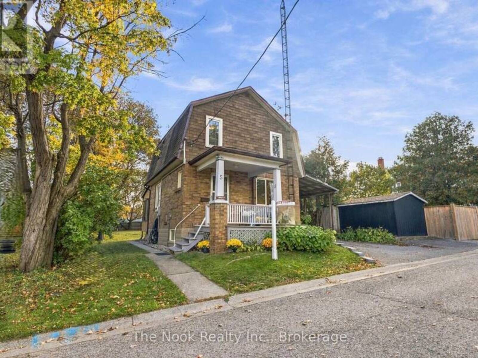 5 GRANTS LANE, Clarington, Ontario L1C 2Y4