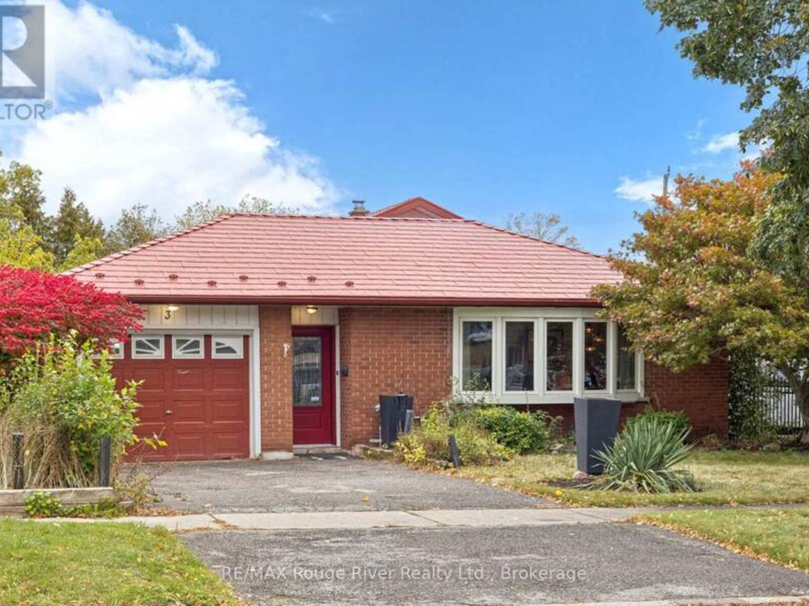 3 HEATHERWOOD ROAD, Ajax, Ontario L1S 2K6