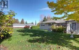 247 LAKESHORE DRIVE | Bobcaygeon Ontario | Slide Image Five