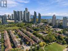 32 HARBOURVIEW CRESCENT | Toronto Ontario | Slide Image Forty