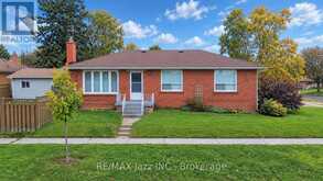 729 LAKEVIEW AVENUE | Oshawa Ontario | Slide Image One