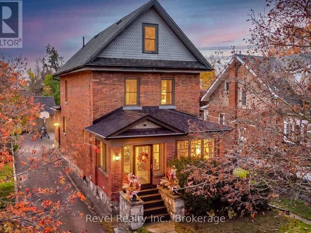 27 FRANCIS STREET Lindsay Ontario, K9V 3R8 - 5 Bedrooms Home For Sale