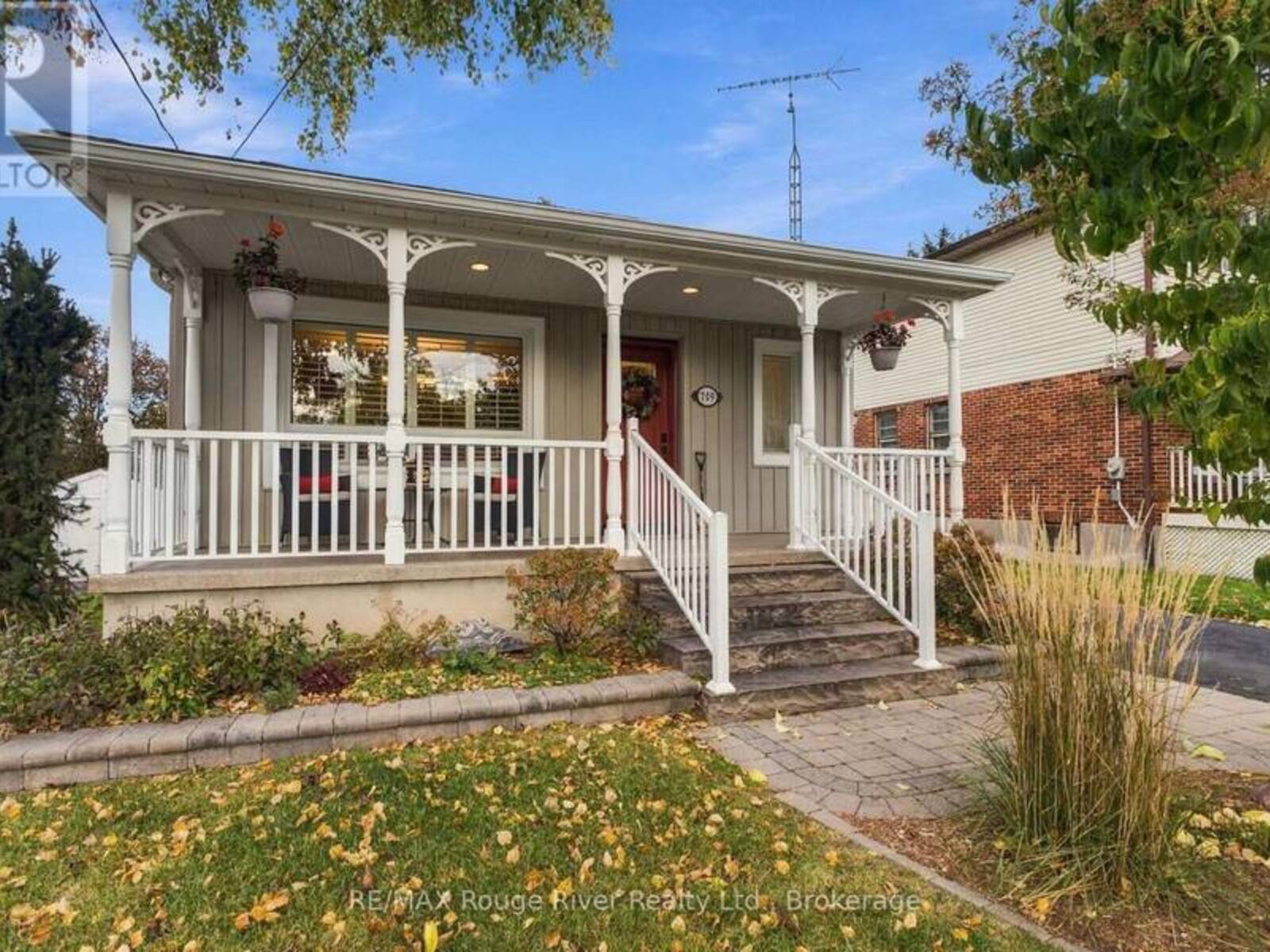 709 ATHOL STREET, Whitby, Ontario L1N 4A1