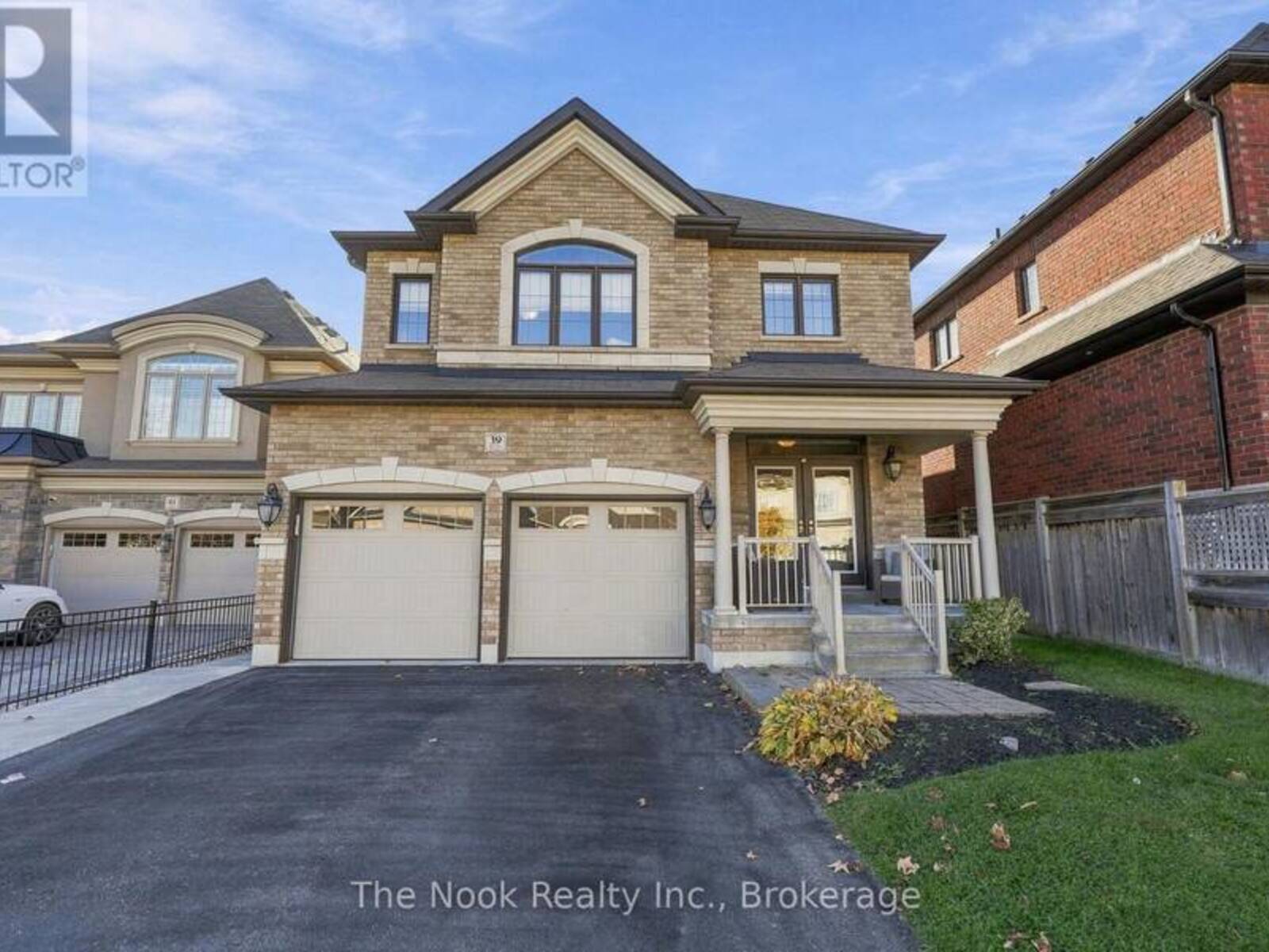 39 SERENE COURT, Whitby, Ontario L1R 0L6