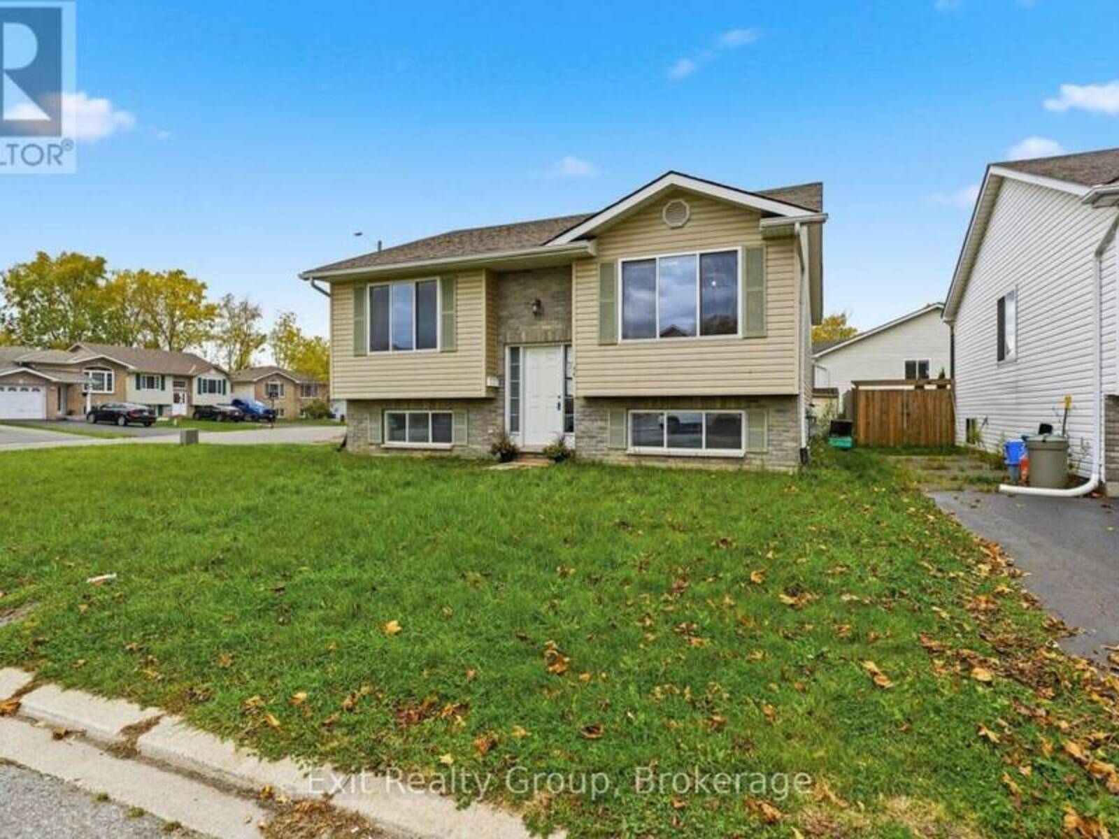 14 BUTLER LANE, Belleville, Ontario K8P 5M8