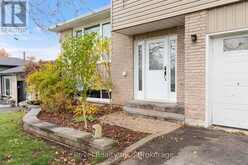 17 MOHAWK DRIVE | Lindsay Ontario | Slide Image Four
