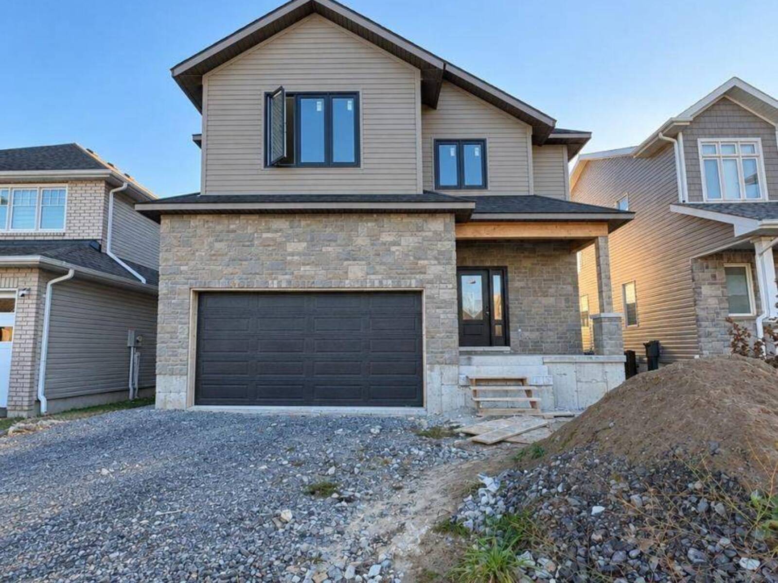 1116 WOODHAVEN DRIVE, Kingston, Ontario K7P 0R7