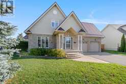 34 LORI BOULEVARD | Lindsay Ontario | Slide Image One