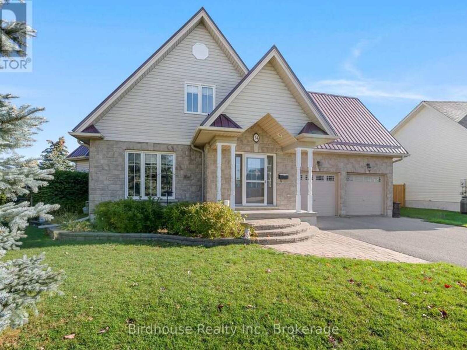 34 LORI BOULEVARD, Lindsay, Ontario K9V 6B6