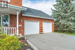 35 GRANT DRIVE | Kawartha Lakes Ontario | Slide Image Three
