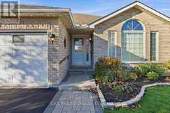 6 HEMLOCK CRESCENT | Belleville Ontario | Slide Image Four
