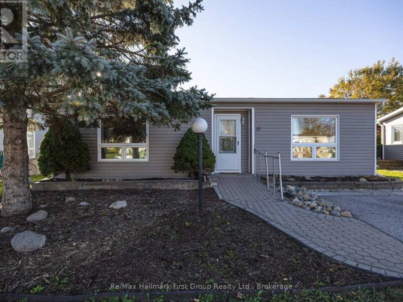 13 HERITAGE LANE, Clarington, Ontario L1B 1H5
