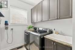 966 HINTERLAND COURT | Oshawa Ontario | Slide Image Nine