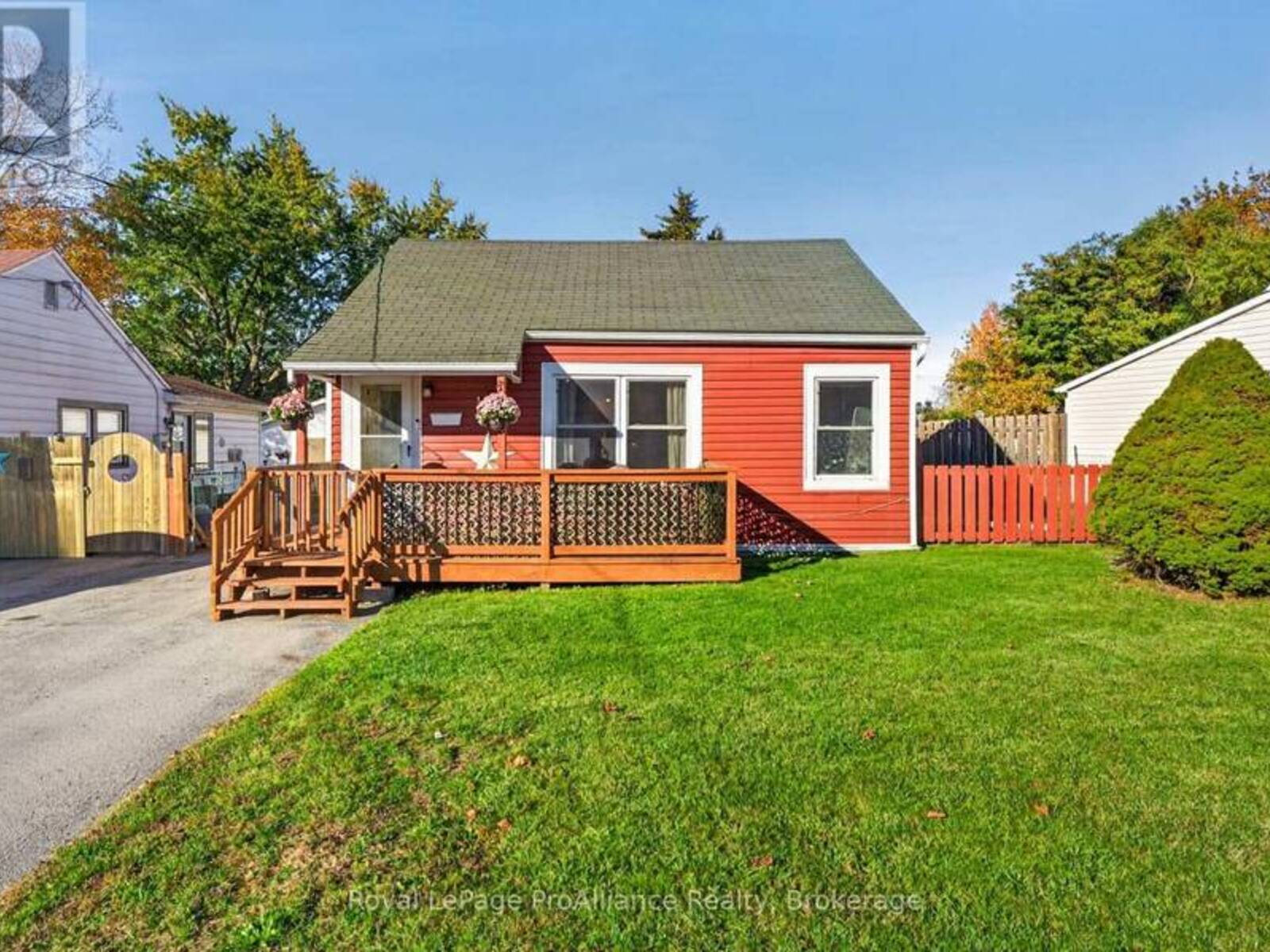 12 KERR CRESCENT, Quinte West, Ontario K8V 2W3