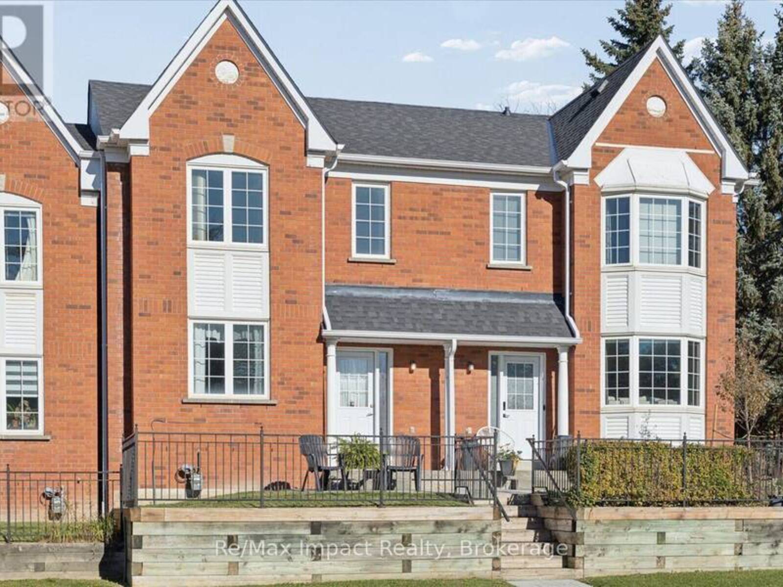 53 - 10 BASSETT BOULEVARD, Whitby, Ontario L1N 9C4
