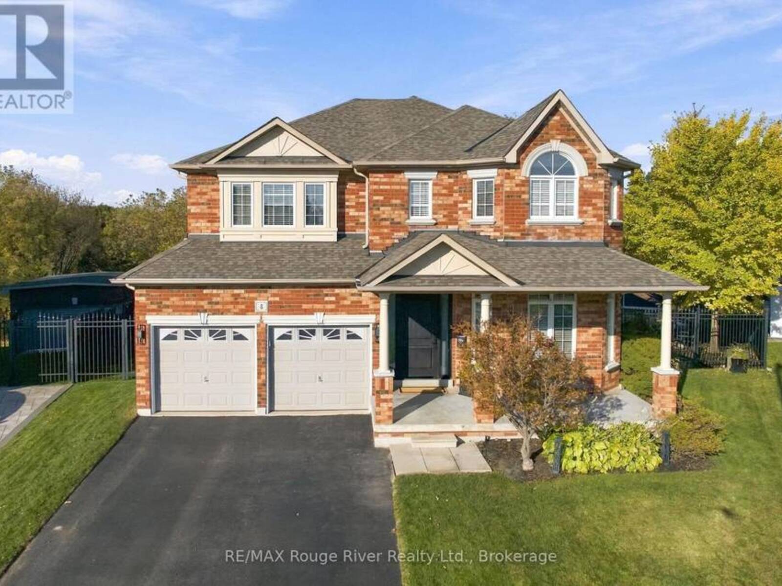 8 JESSIE COURT, Whitby, Ontario L1R 3R7