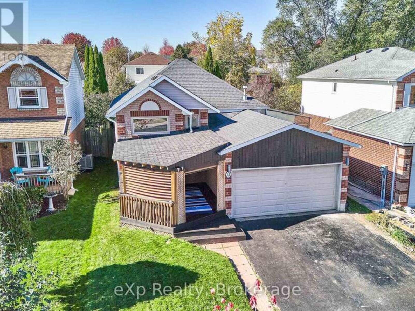 34 HOOPER SQUARE, Clarington, Ontario L1C 4X8